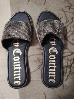****NEW BEAUTIFUL JUICY COUTURE SANDALS****