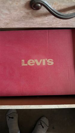 Levis shoes size 9