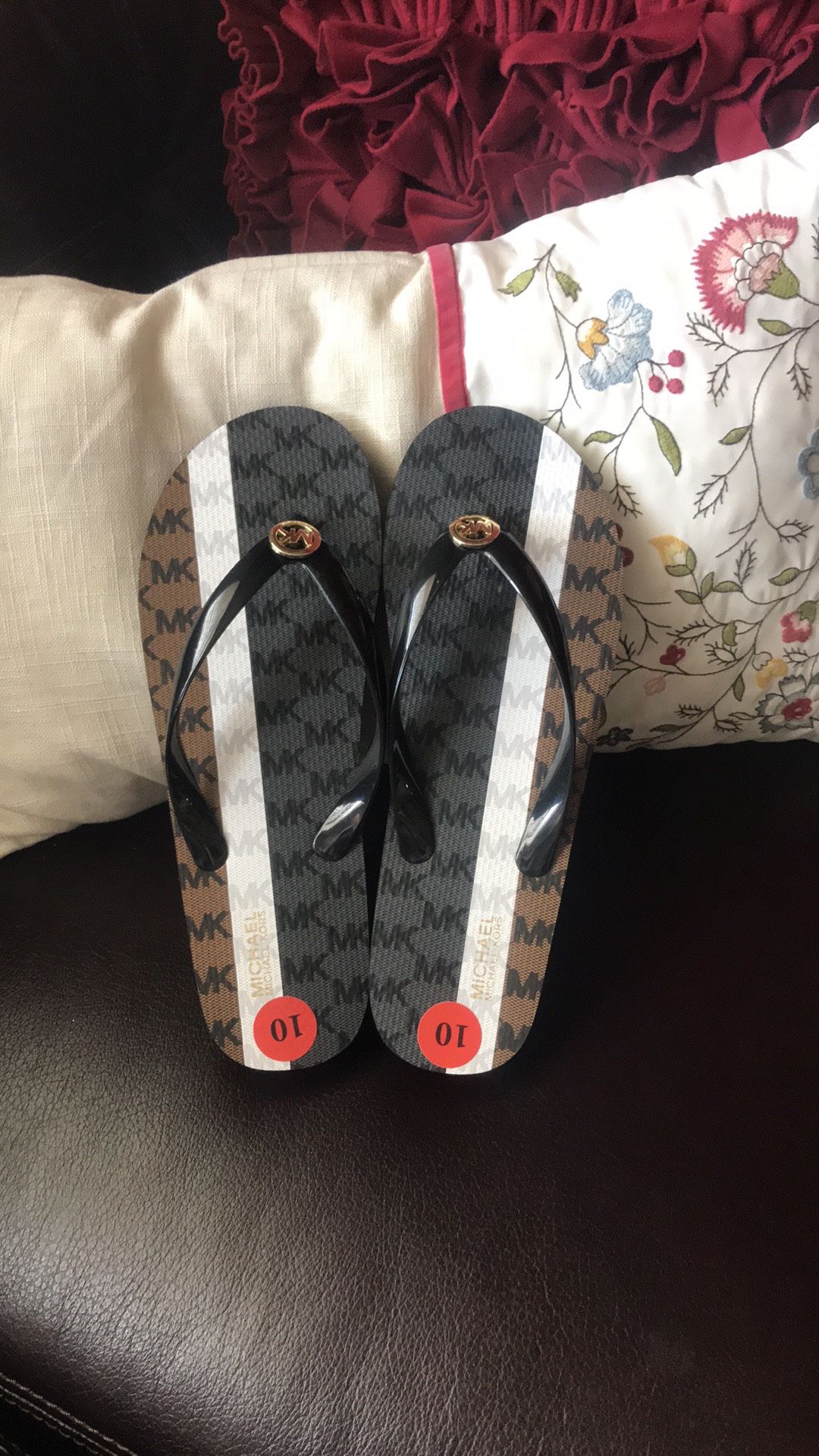 MK sandals size 10