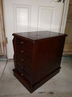 Solid wood End Table/Magazine Rack