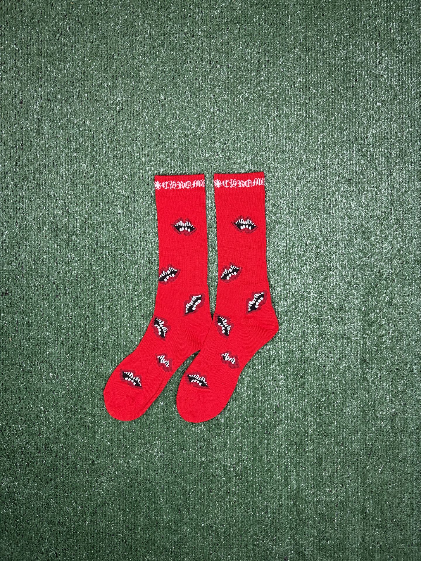 Red chrome socks