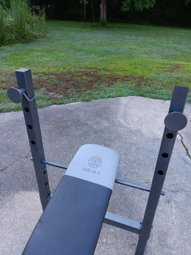 Gold's Gym Weight Bench for Sale in Knightdale, NC OfferUp