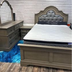 Fall blowout sale. Frisco solid wood bedroom set now only $799. Easy finance option. Same-day delivery.