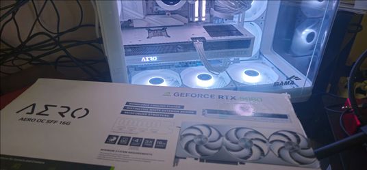 Gigabyte RTX 5080 AERO OC