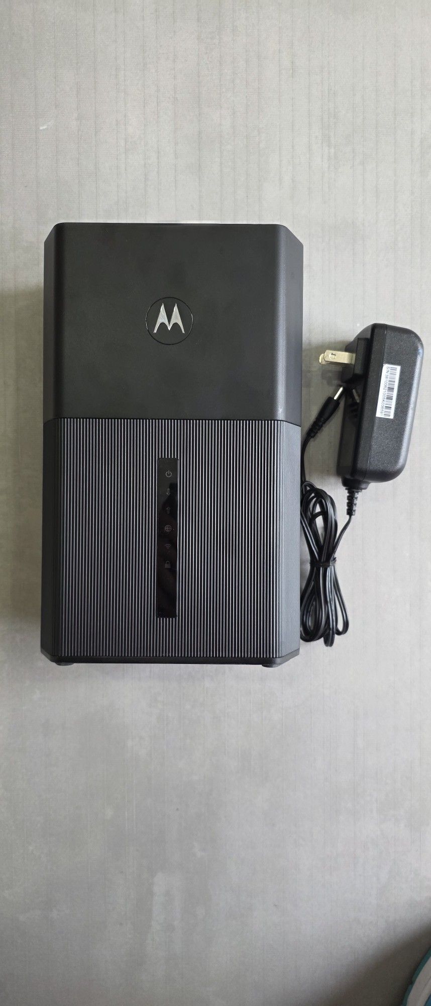 Motorola MG8725 WiFi 6 Router + Multi-Gig Cable Modem | 2-in-1 Device | Approved for Comcast Xfinity, Cox, Spectrum| Up to 6000 Mbps | DOCSIS 3.1 | AX