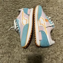 Women’s Puma Size 7 future rider