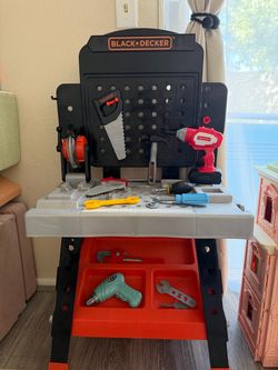 Black and Decker kids tool bench