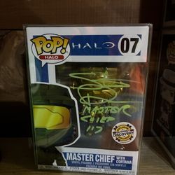Signed Master Chief pop Figure