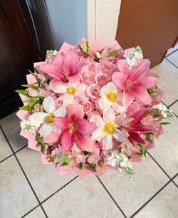 Roses flowers bouquets