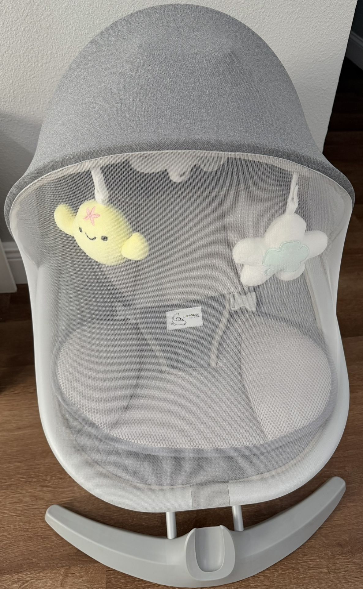 Lovouse Electric Portable Baby Swing with Remote - New