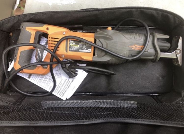 RIDGID Model R30022 Fuego 10 Amp Orbital Reciprocating Saw + Case & 5 Blades
