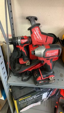 Milwaukee drill set