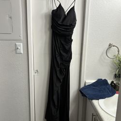 black dress (prom)