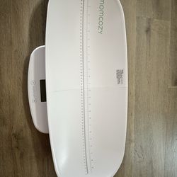 MomCozy baby weight scale