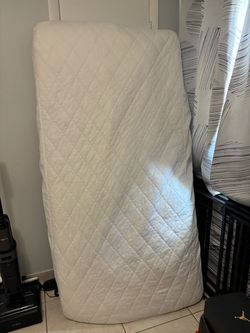 Twin mattress