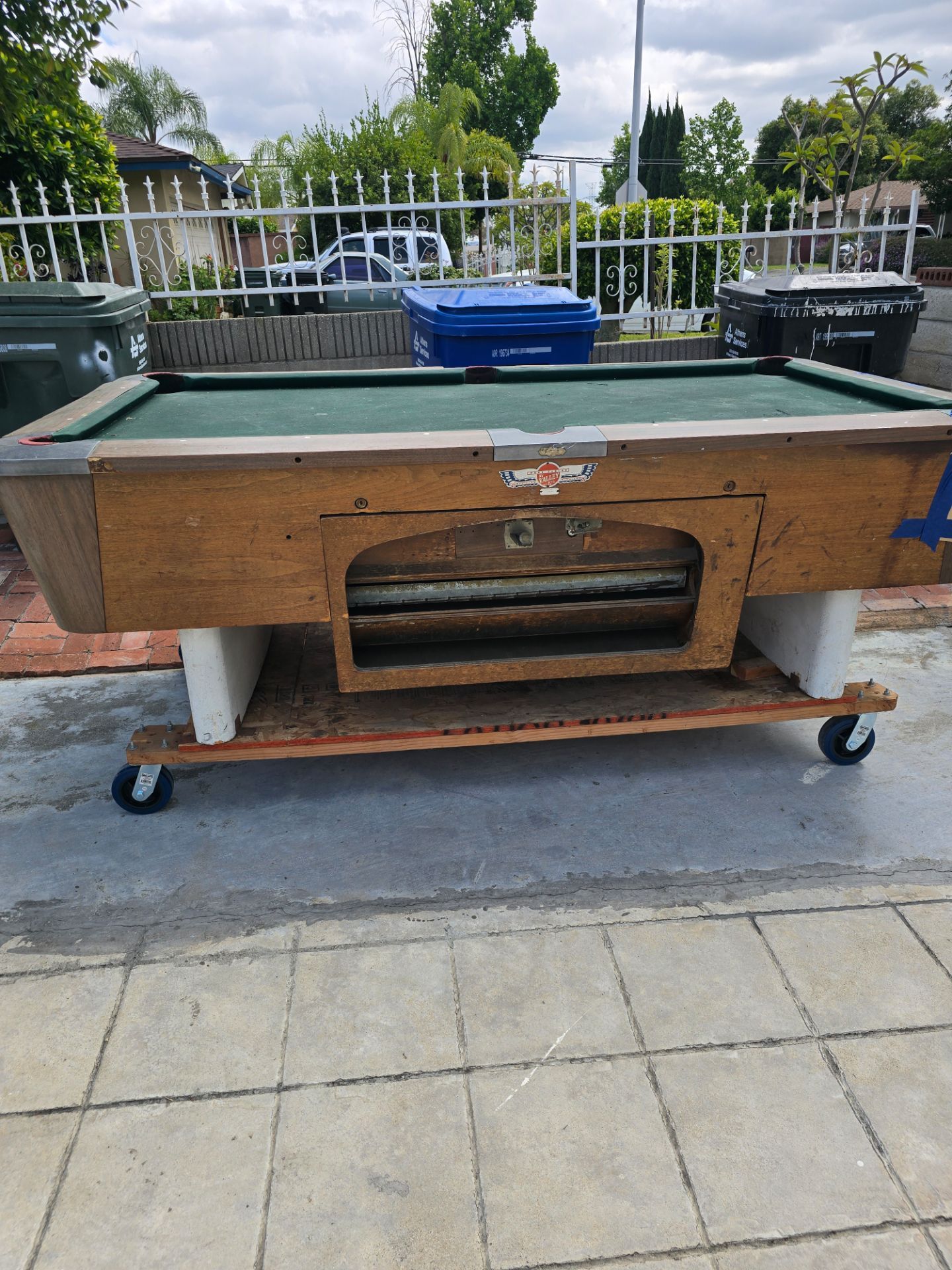 FREE POOL TABLE