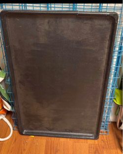 Dog crate tray pan