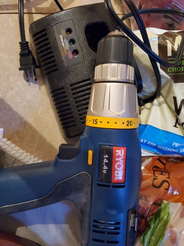 Ryobi Drill With Battery Charger 20 ..