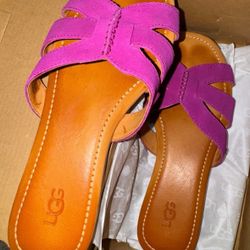 Woman’s Ugg Pink Slip On Sandals Like New Size 8