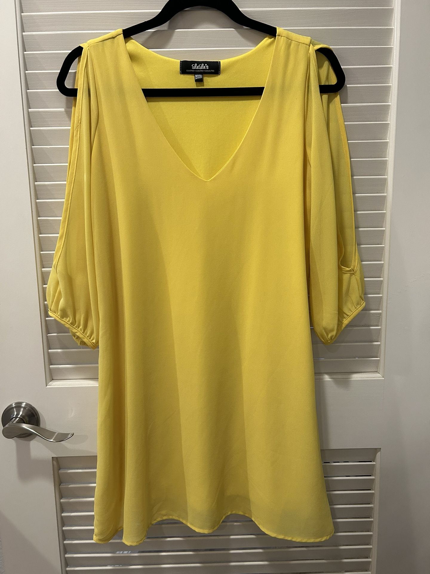 Lulu’s yellow dress