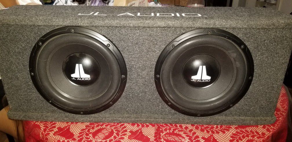Jl Audio 10s With Pioneer 400 Watts Amp