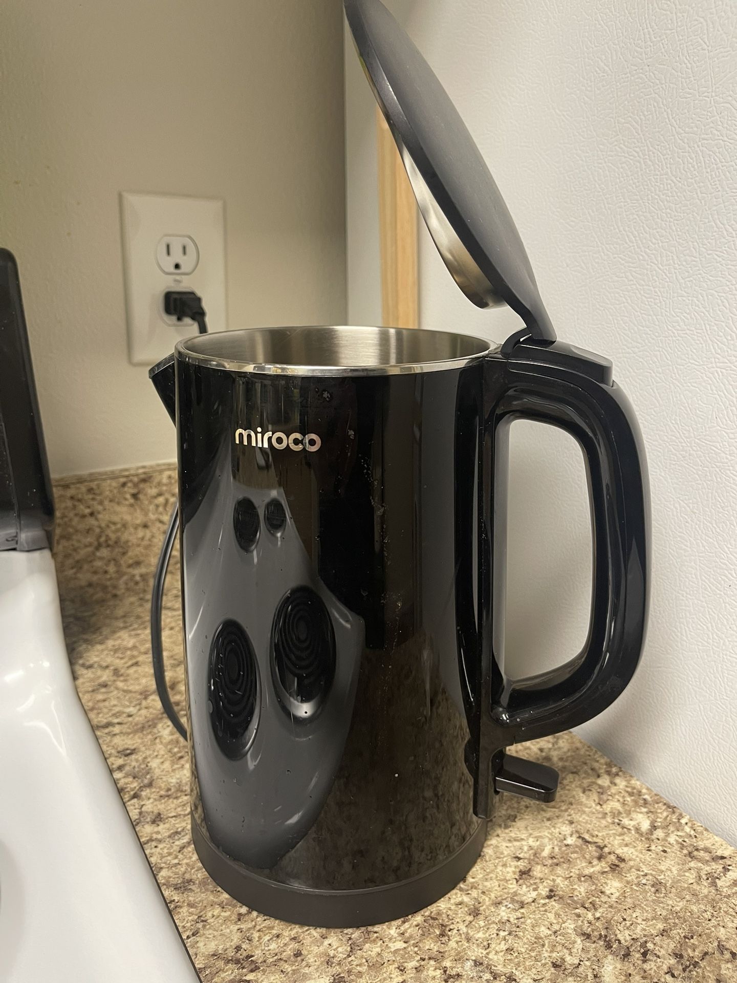 Electric Kettle, miroco 1.5L Double Wall 100% Stainless Steel BPA-Free Cool Touch Tea Kettle, Black