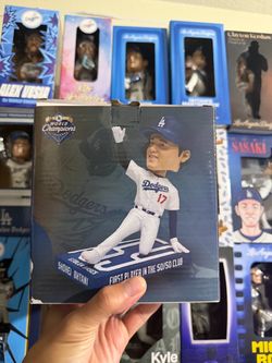Shohei Ohtani Dodgers 50/50 Club Bobblehead #1 batting