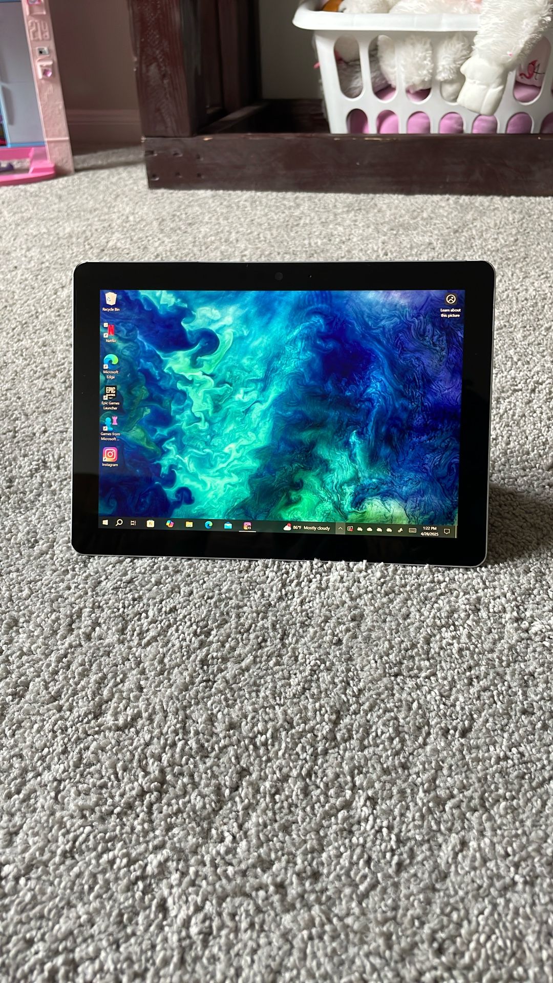 “Silver” Microsoft Surface Go 2