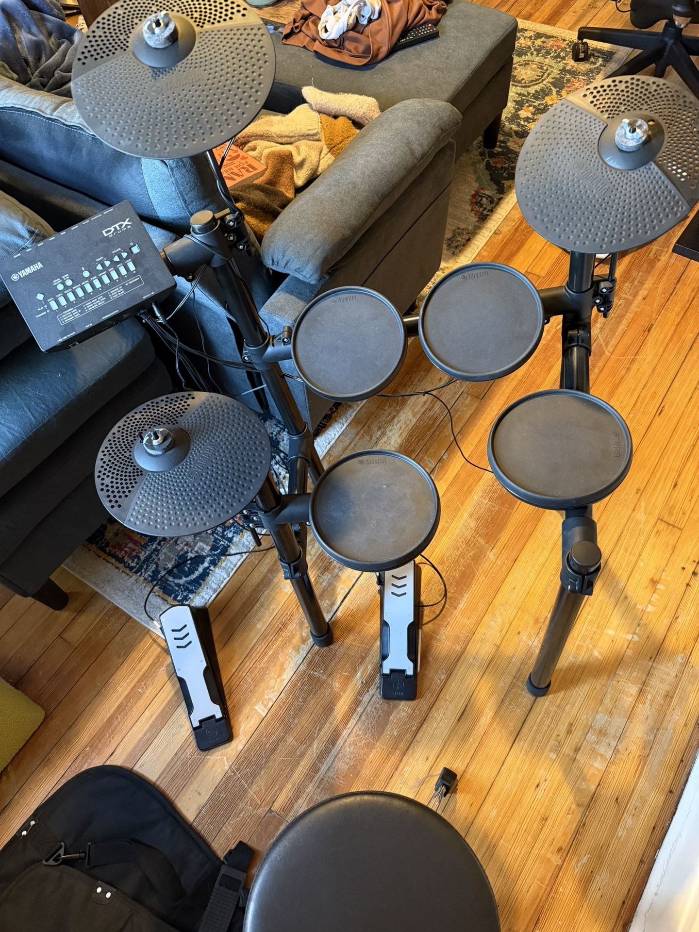 Used Yamaha DTX402K Electronic Drum Set