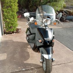 Aprilia Mojito Custom 150 Scooter