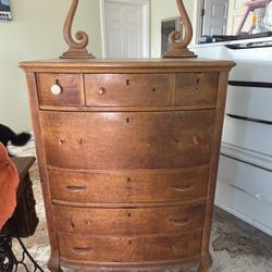 VINTAGE DRESSER 