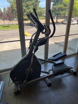 Nautilus Elliptical Trainer with Digital Display