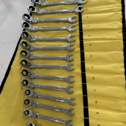 16 Piece Metric Flex Head Ratchet Combination Wrench set With carry bag.