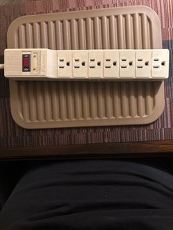Fellowes 7-Outlet Surge Protector Power Strip