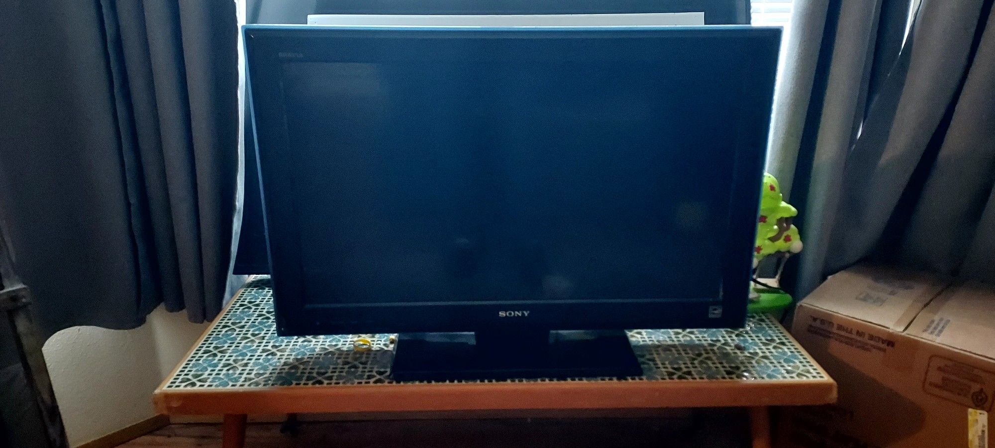 24 Inch Sony TV