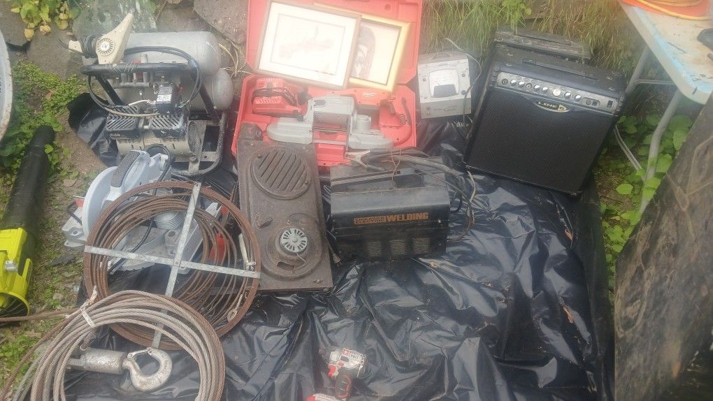 Misc Tools And 2 Music Amps