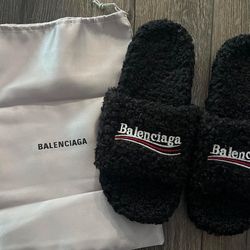Black Balenciaga fur  slides