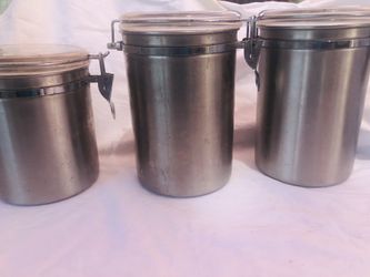 Three pieces stainless canister set, can be located down for safety