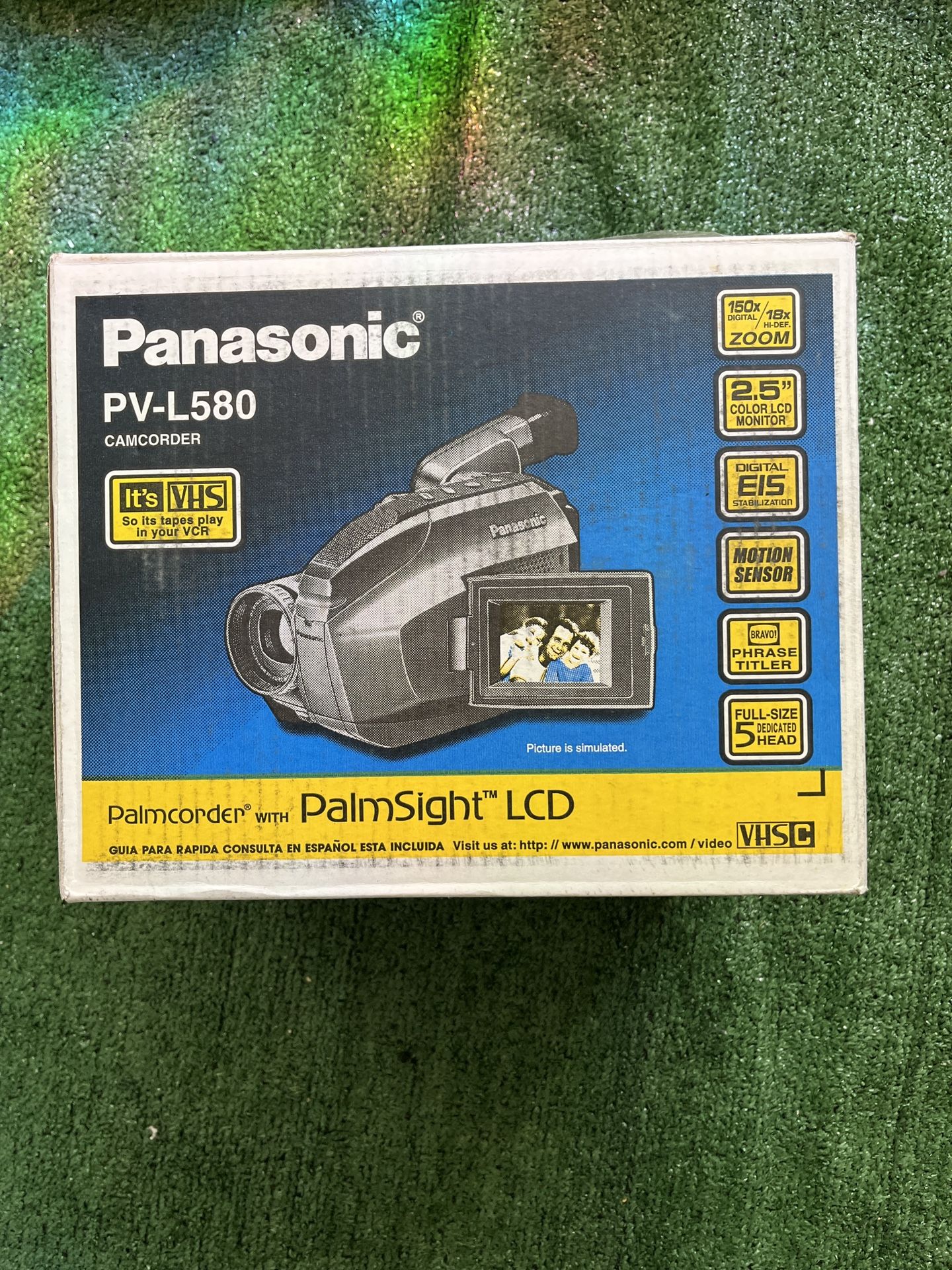 Panasonic PV-D209 Palmcorder Camcorder W/ Box, Battery, Charger, Cord & Manual