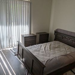 (7) Piece Bedroom Set