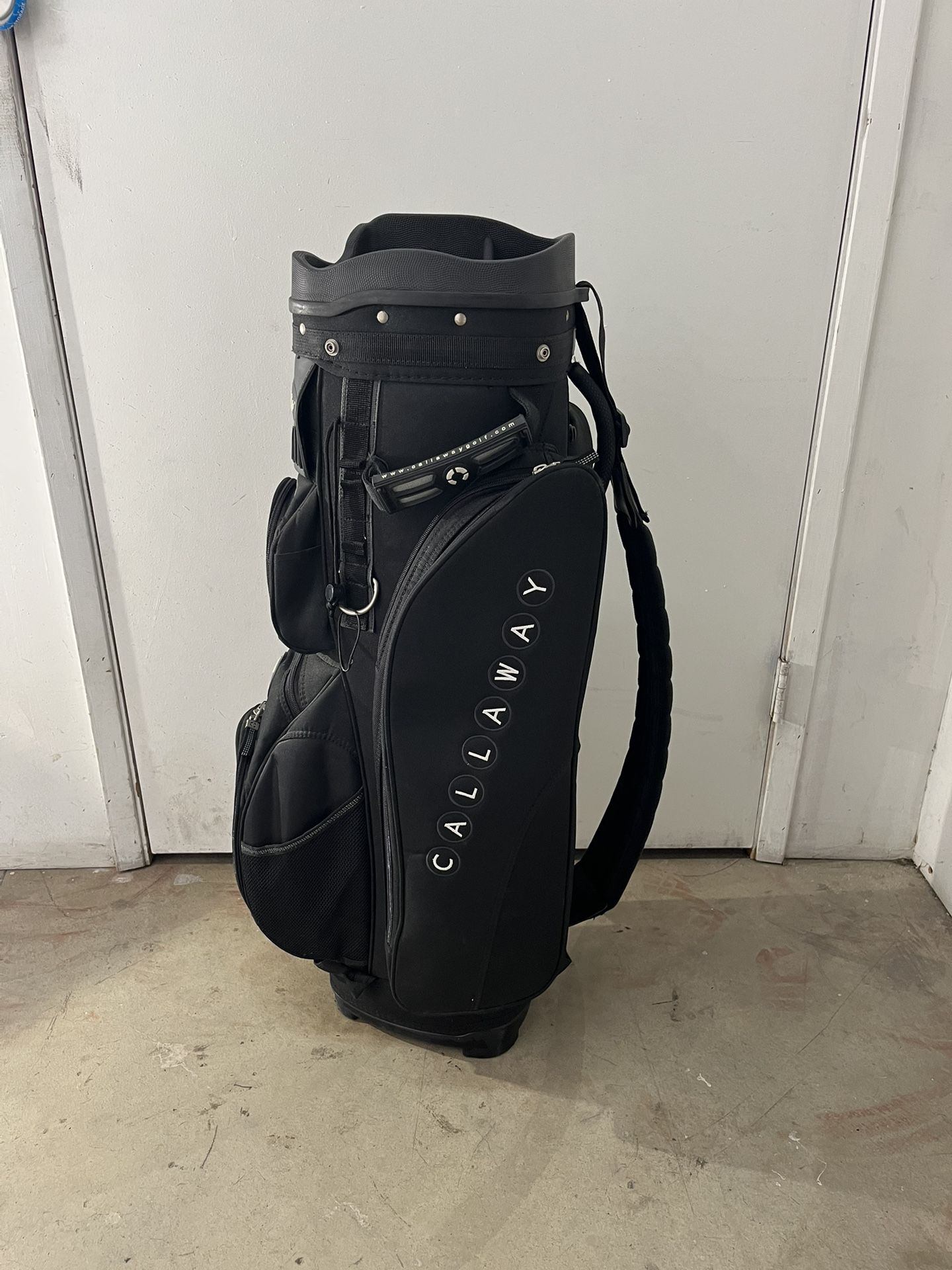 CALLAWAY 7 WAY GOLF BAG WITH RAIN COVER - EXCELLENT CONDITION!