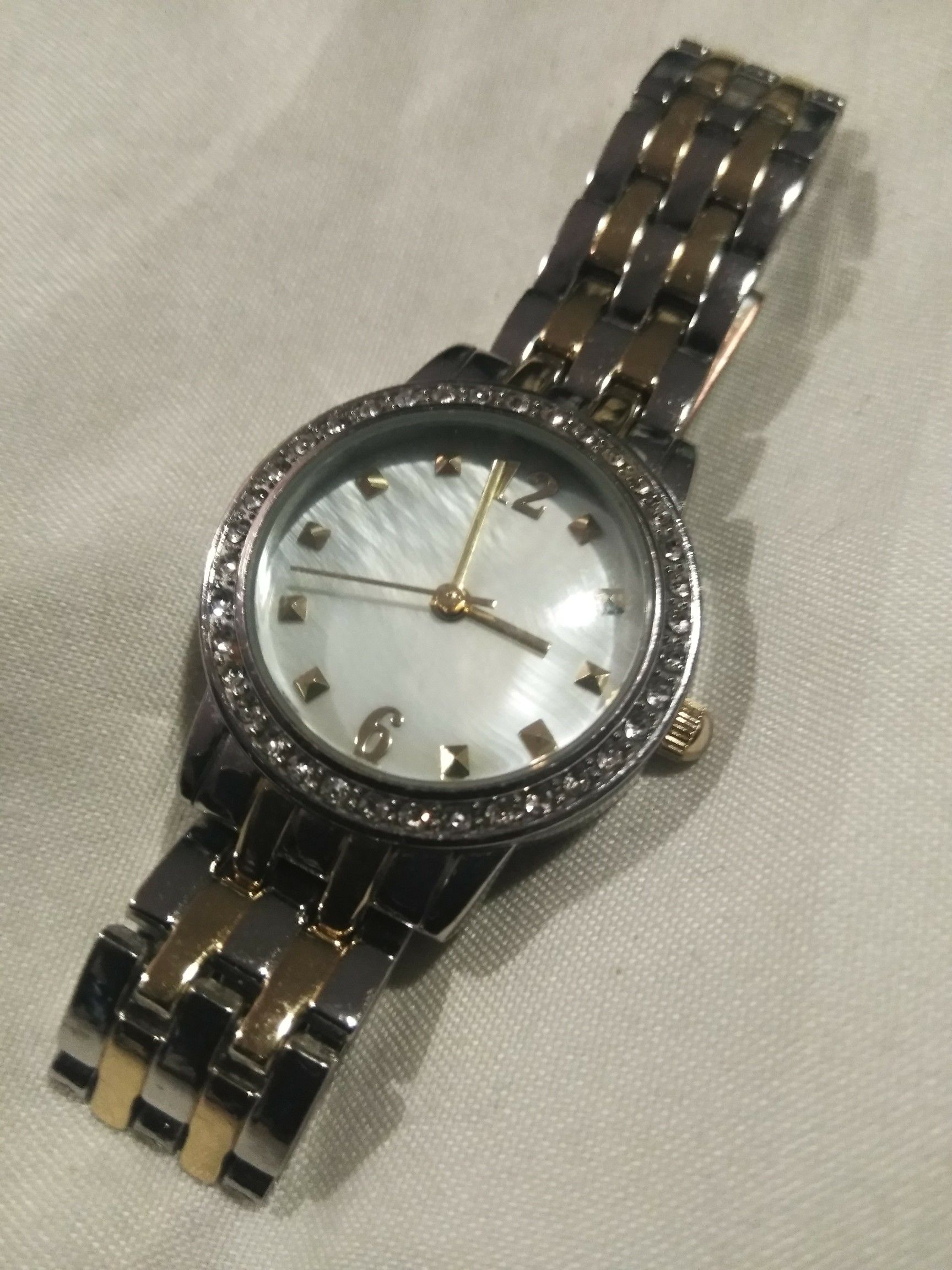 base metal bezel 1604 Japan Movement