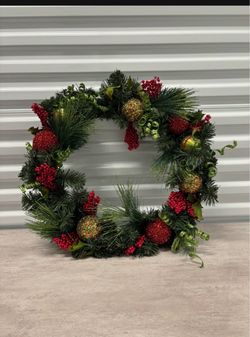 CHRISTMAS WREATH LARGE $40