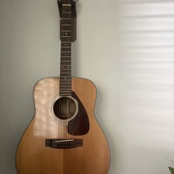 Vintage Yamaha Acoustic guitar 