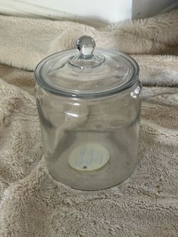 Glass jar