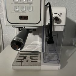 Mr. Coffee One-Touch CoffeeHouse+ Espresso, Cappuccino & Latte Maker, White