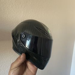 Teeny helmet 