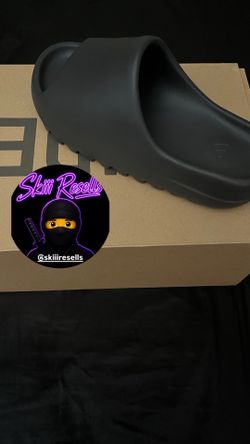 Yeezy Slides Black