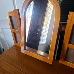 Vintage Vanyti Desk With Mirror
