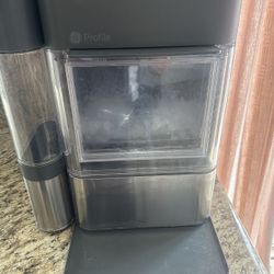 Pebble Ice Maker